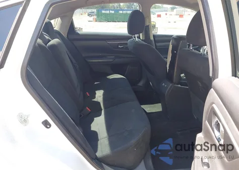 2015 Nissan Altima 2.5 S z USA, uszkodzony, nr VIN 1N4AL3AP7FC267447